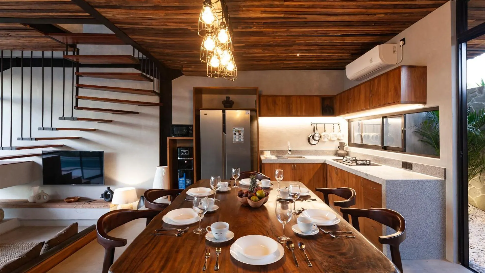 Villa Casa Amani Industrial Style Kerobokan
