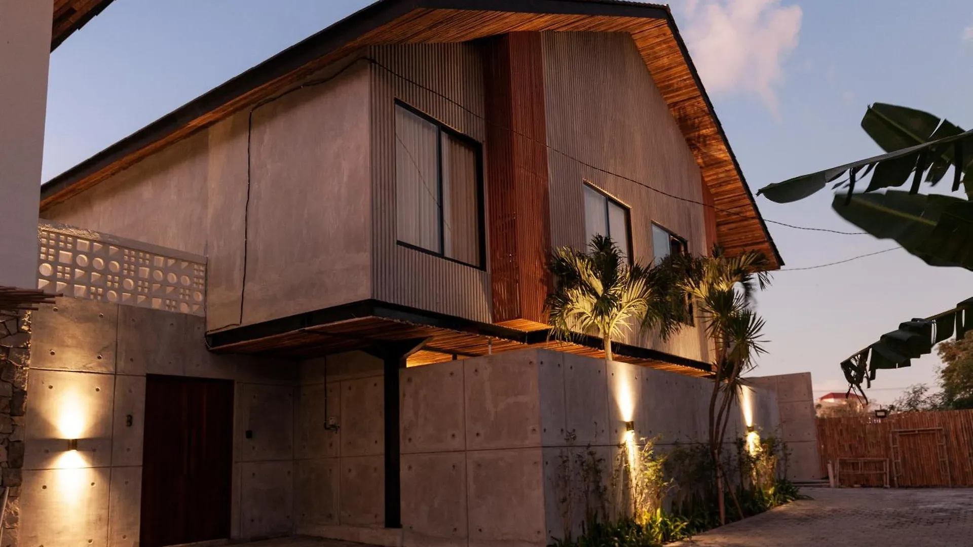 Villa Casa Amani Industrial Style Kerobokan